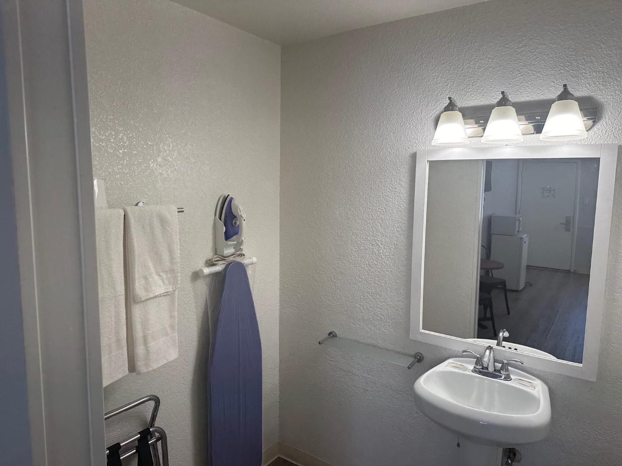 Premier Inns Metro Phoenix Exterior photo