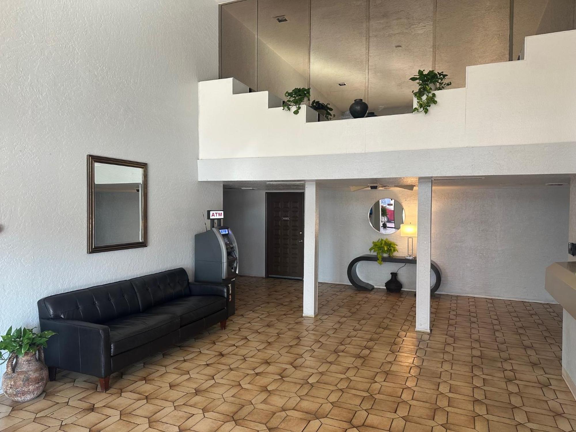 Premier Inns Metro Phoenix Exterior photo