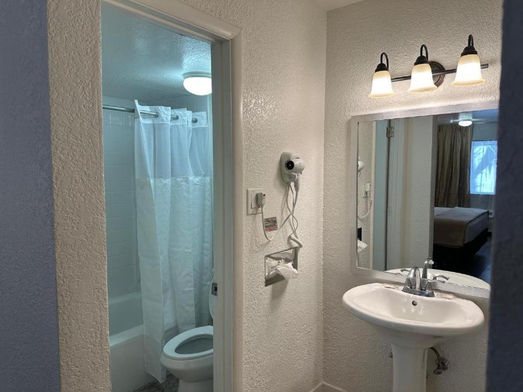 Premier Inns Metro Phoenix Exterior photo