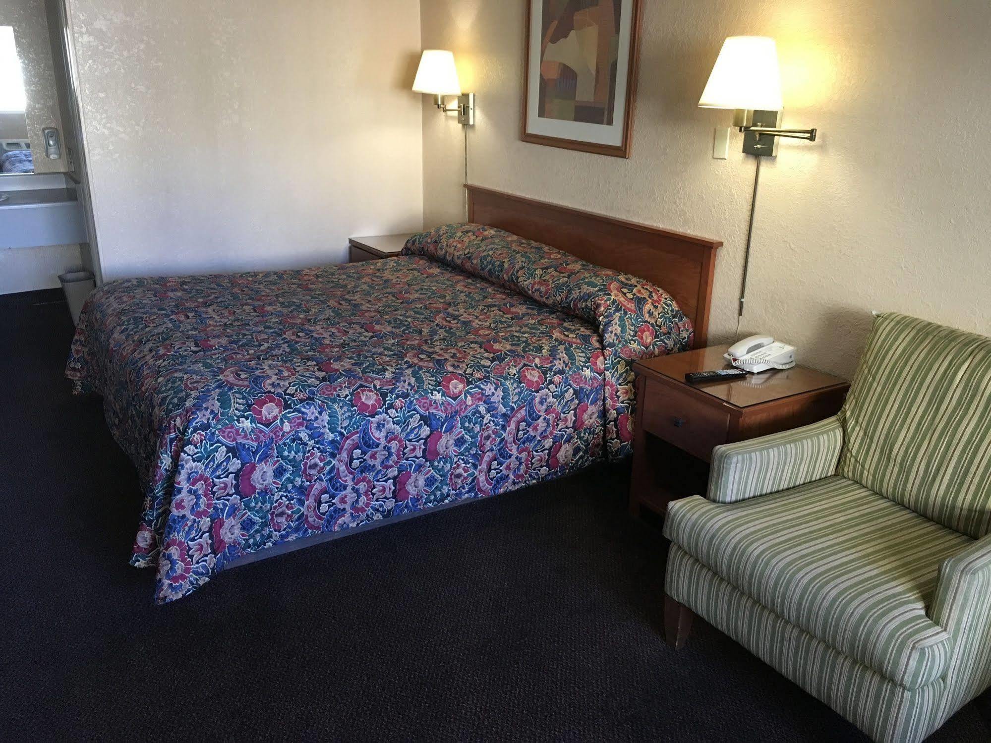 Premier Inns Metro Phoenix Exterior photo